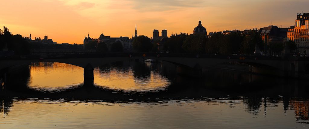 L'Île de la Cité au lever du Soleil